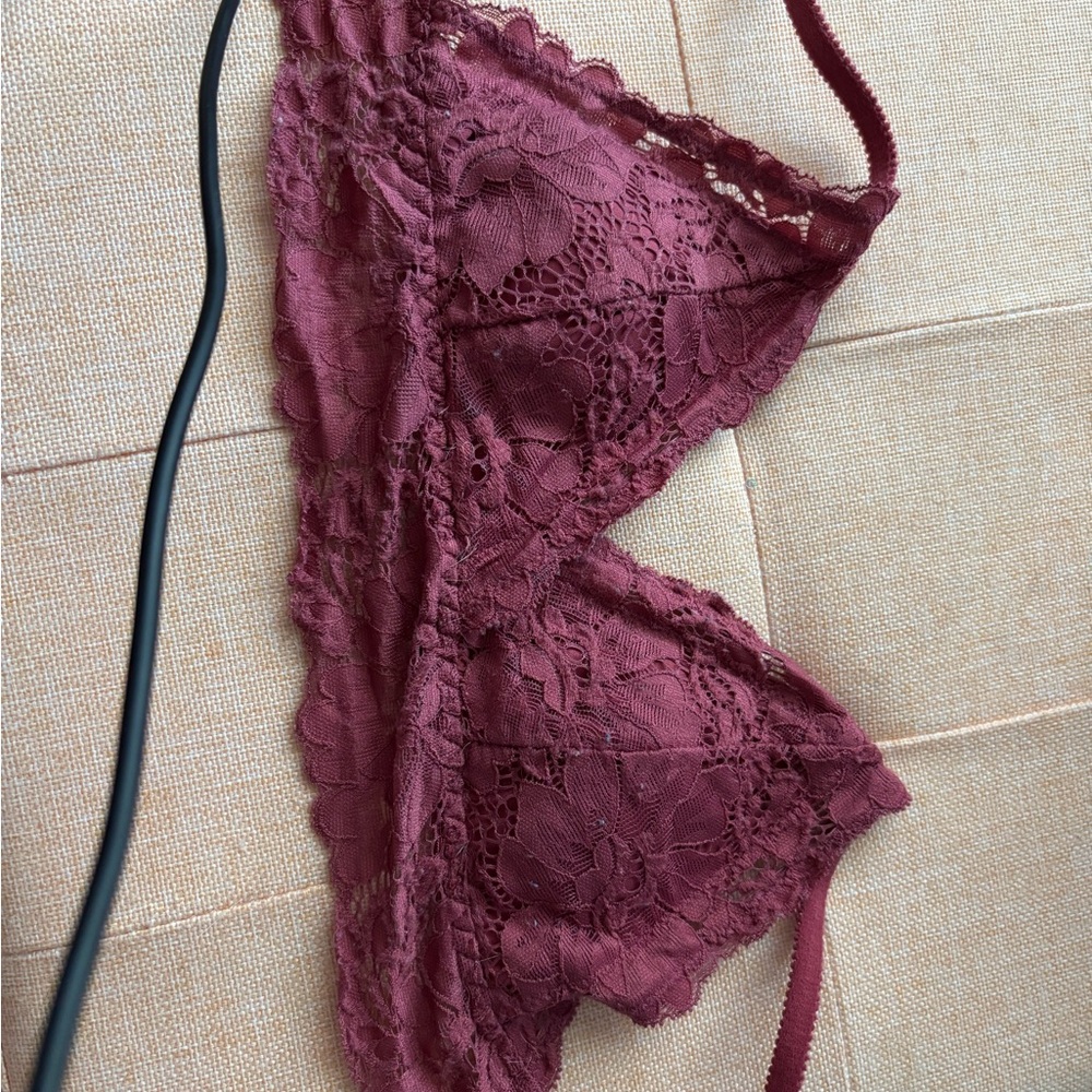 Marilyn Monroe Lace Bralette in Burgundy